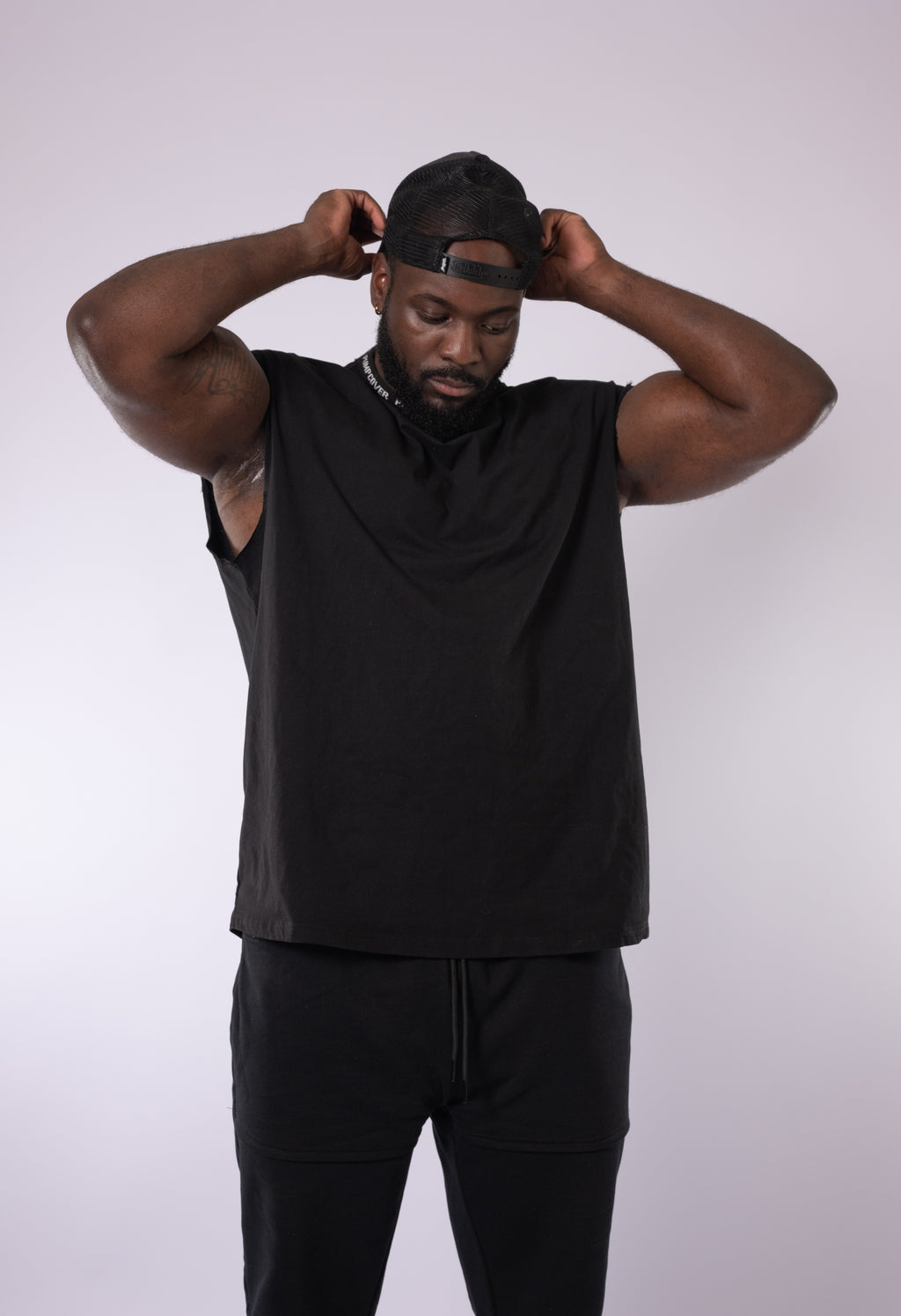 THE SLEEVELESS